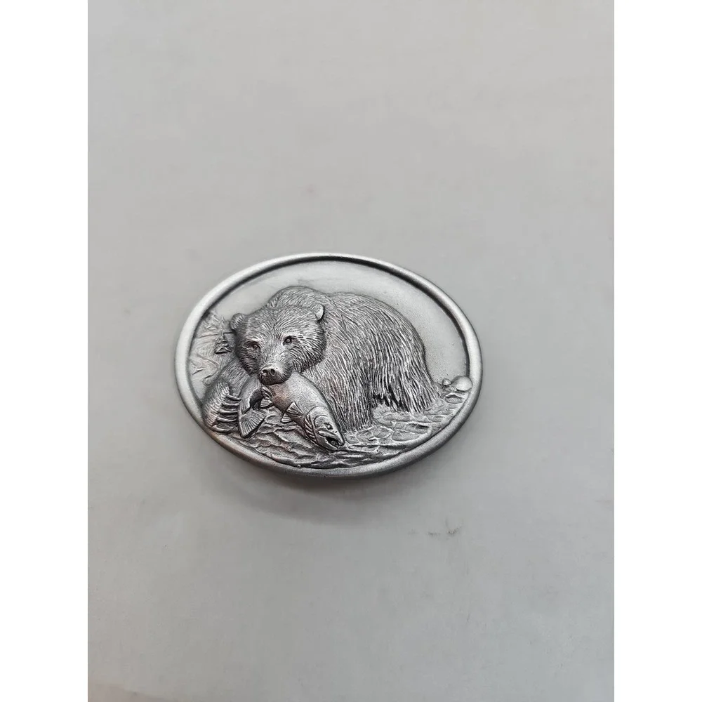 SISKIYOU 1983‎ BEAR With Fish In Mouth  BELT BUCKLE Vintage